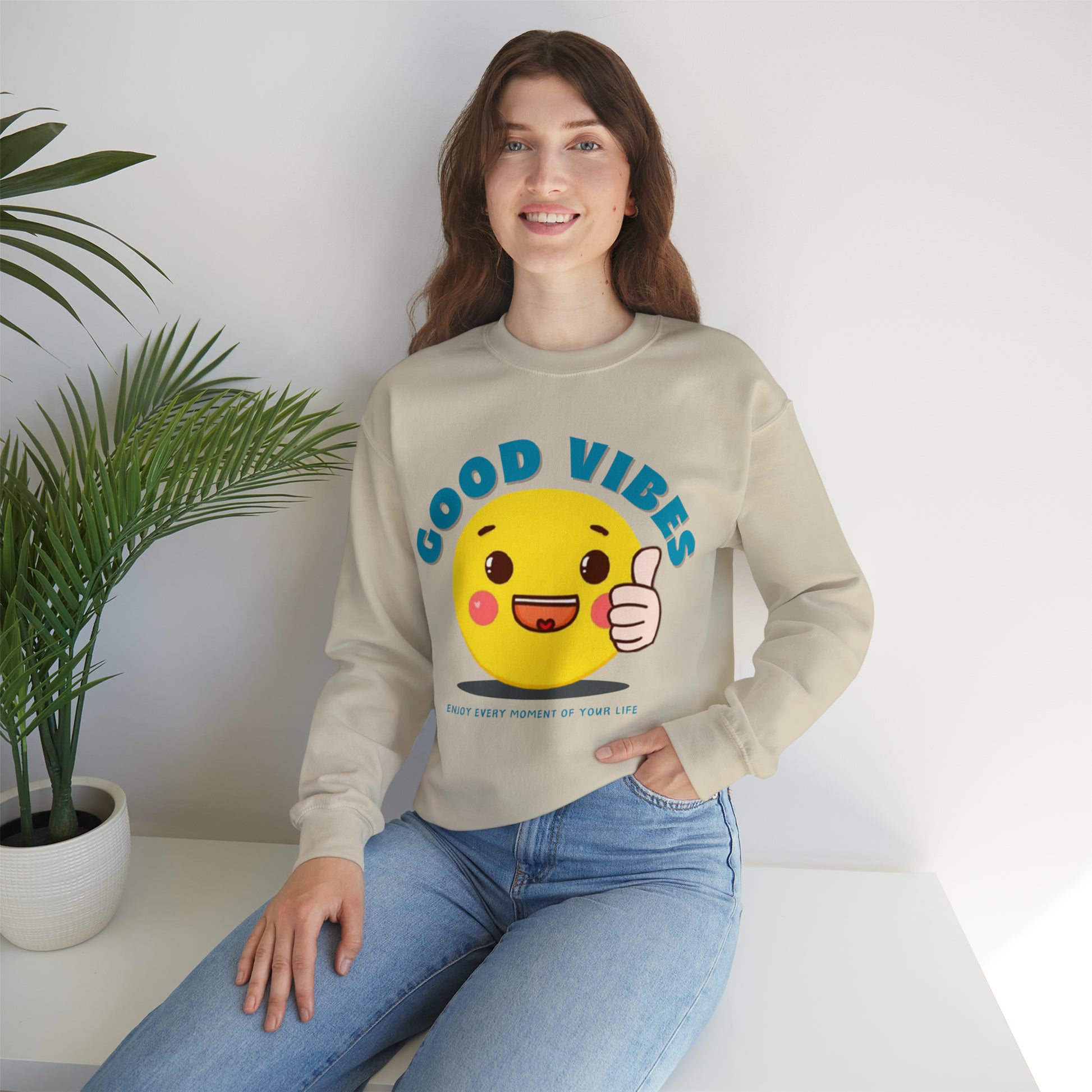 Positive energy Good Vibes sweatshirt with cheerful print"